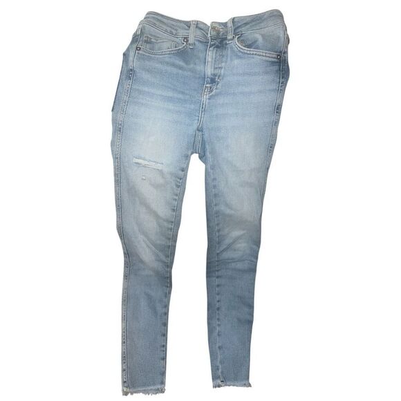 ✨We the Free Raw Hem Skinny Distressed Light Wash Sz 25 Jeans✨ - Picture 1 of 9